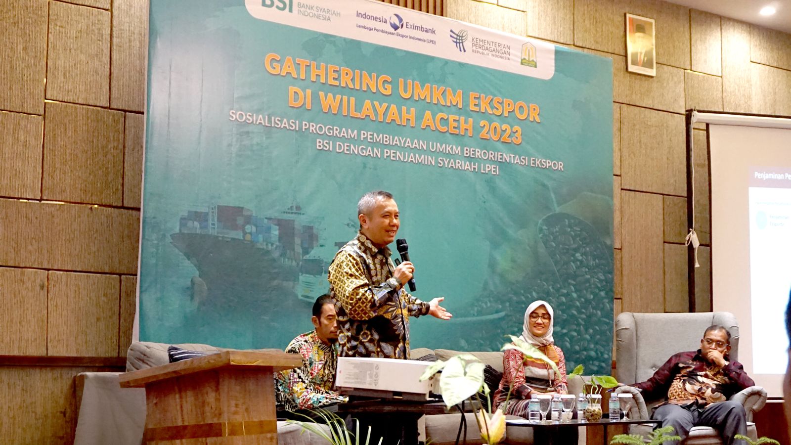 LPEI dan BSI Dorong Potensi Pelaku UMKM Ekspor di Aceh