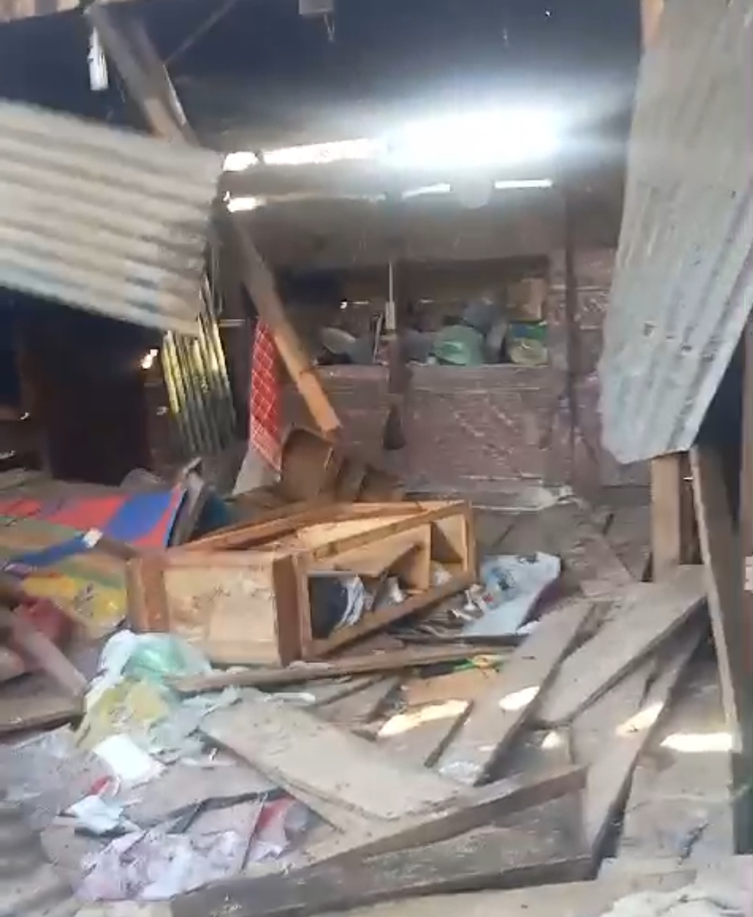 Rumah Warga Bintang Pepara di Amuk Gajah Liar