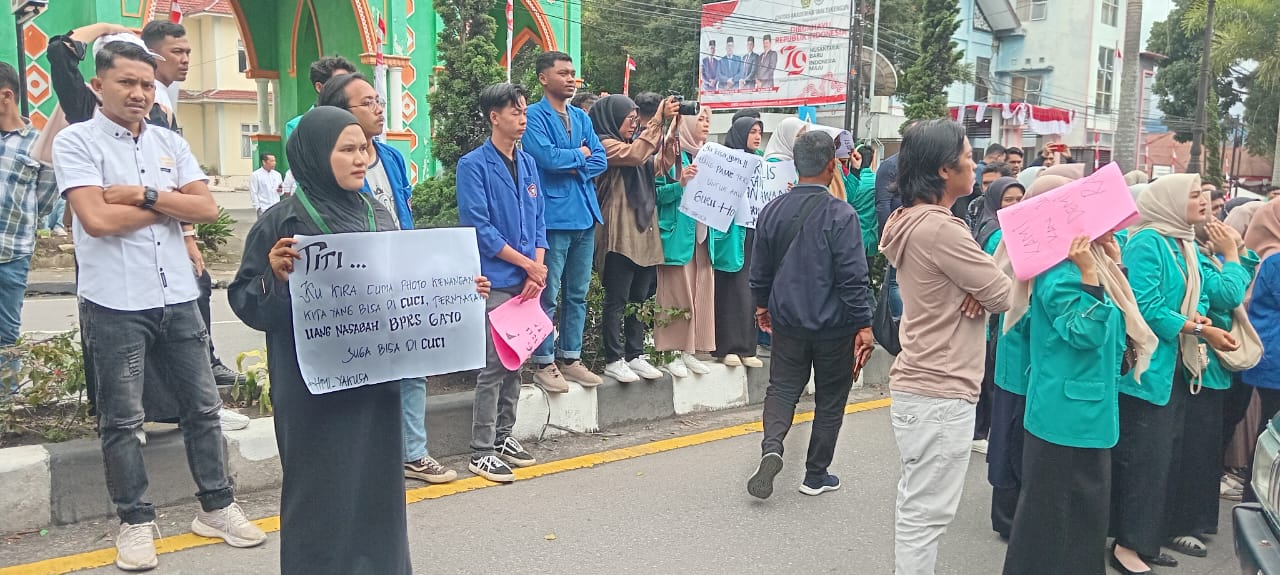 Aliansi Mahasiswa Demo DPRK Aceh Tengah, Dengan Berbagai Tuntutan