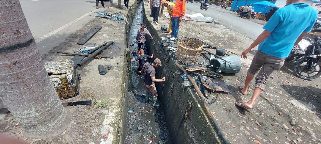 Genangan Air Paya Ilang Saluran Utama Bawah Jalan Tersumbat, Kalak BPBD Andalika, “Sekarang Sudah Surut dan Kering”