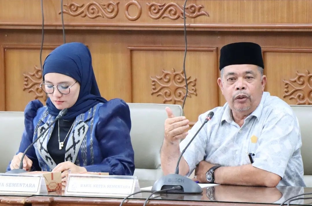 Dua Puluh Satu Anggota DPRK Baru, Bahas Aspirasi Mahasiswa Pendemo