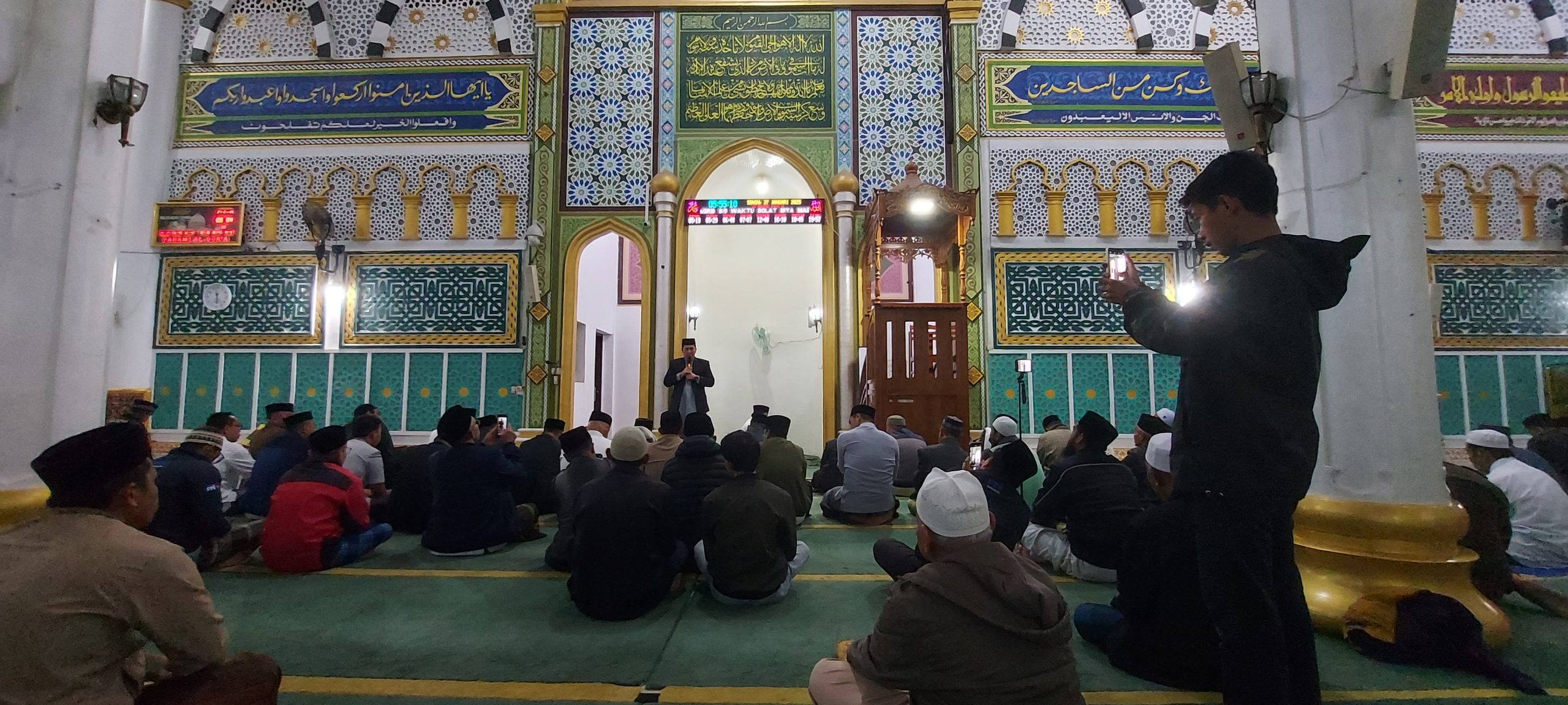 Bupati Terpilih Haili Yoga, Ajak Warga Makmurkan Masjid, Dan Sediakan Air Mineral Sambut Wisatawan