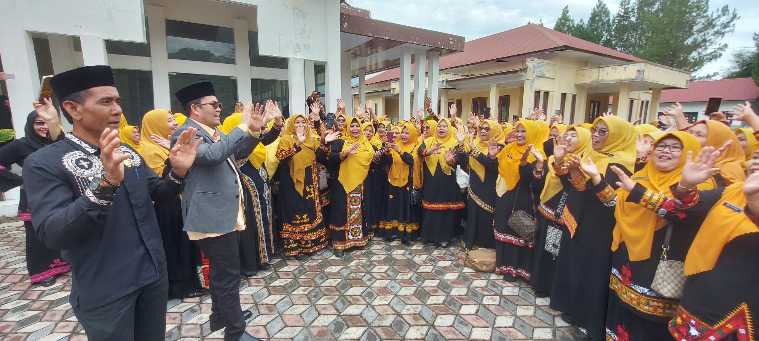 Silaturahmi Haili Yoga Bersama Jajaran Pendidikan, “Kepala Sekolah “Abadi” Akan di Pindahkan”