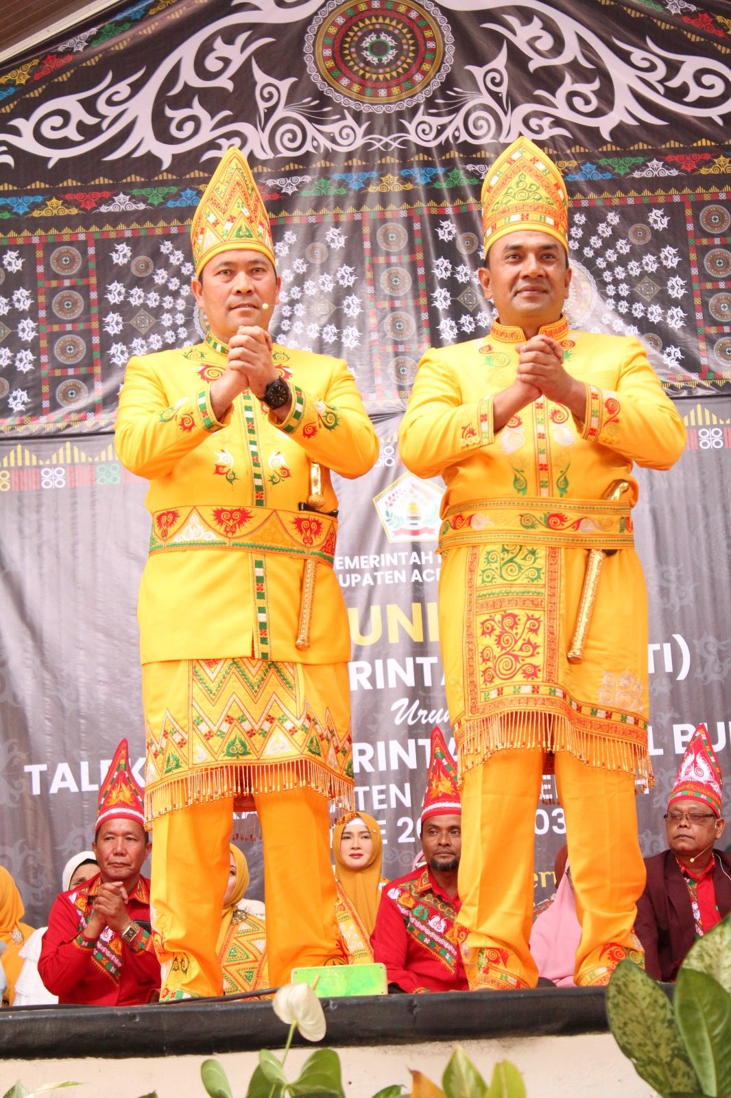 Bupati Haili Yoga Saat Memasuki Pendopo di Iringi Selawat