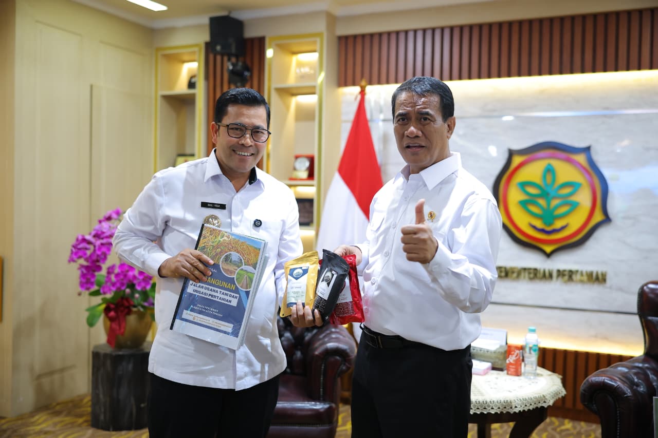 Bupati Haili Yoga Diterima Menteri Pertanian RI, Bahas Pengembangan Sektor Pertanian dan Perkebunan