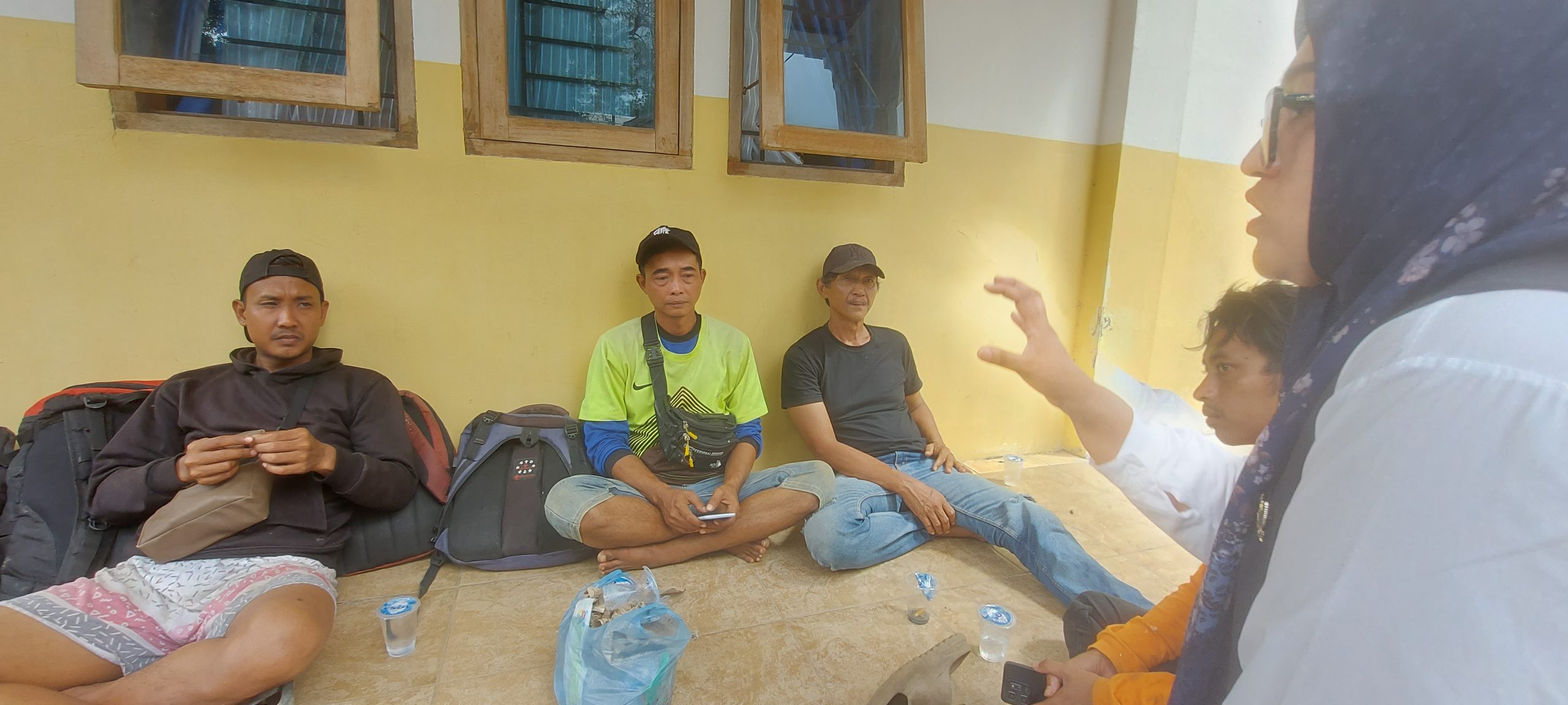 Pekerja Asal Cerebon Tembus Hutan Pamar Ke Kota Takengon