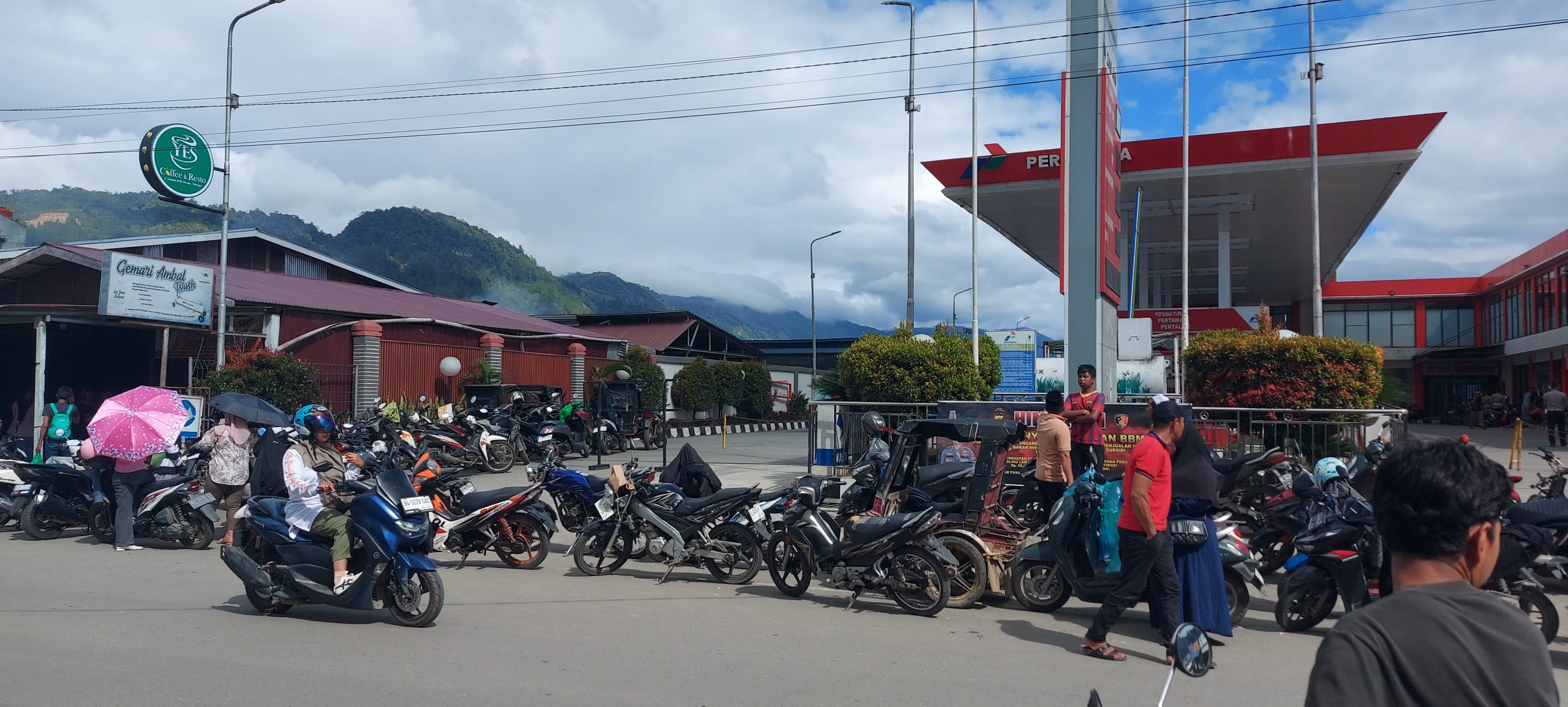 Selamat Tinggal Pertamax Rp.30 Ribu, BBM Perdana Tiba Lewat Jalur Udara