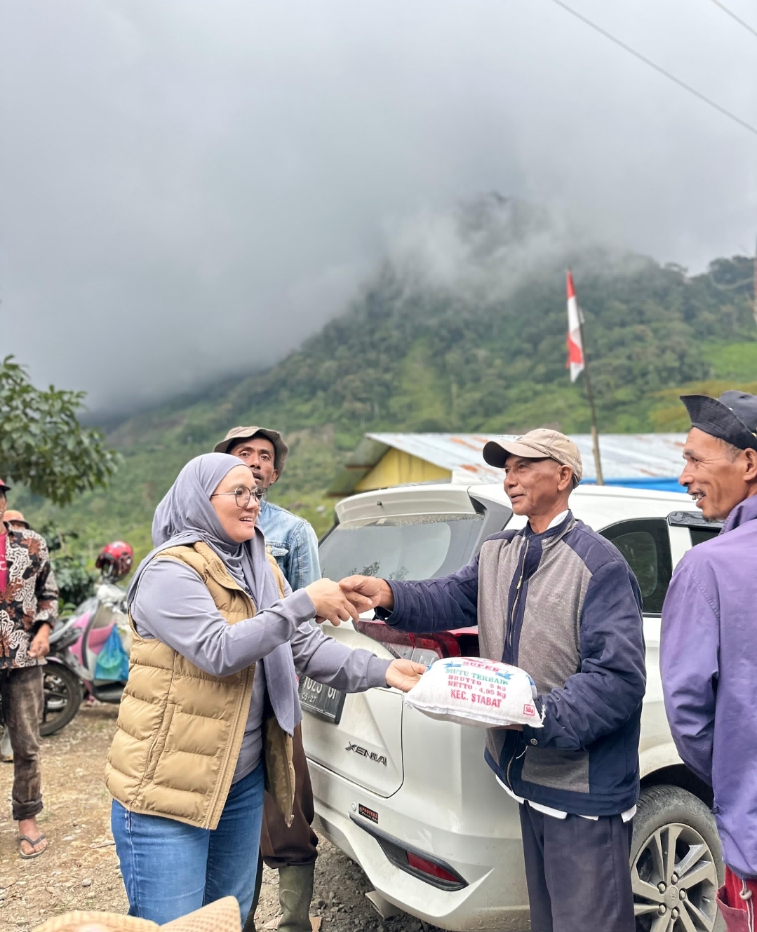 Ketua DPRK Fitriana Mugie, “Terimakasih Semua Pihak, Kita Akan Terus Galang Kekuatan Agar Masyarakat Korban Bencana Kuat”