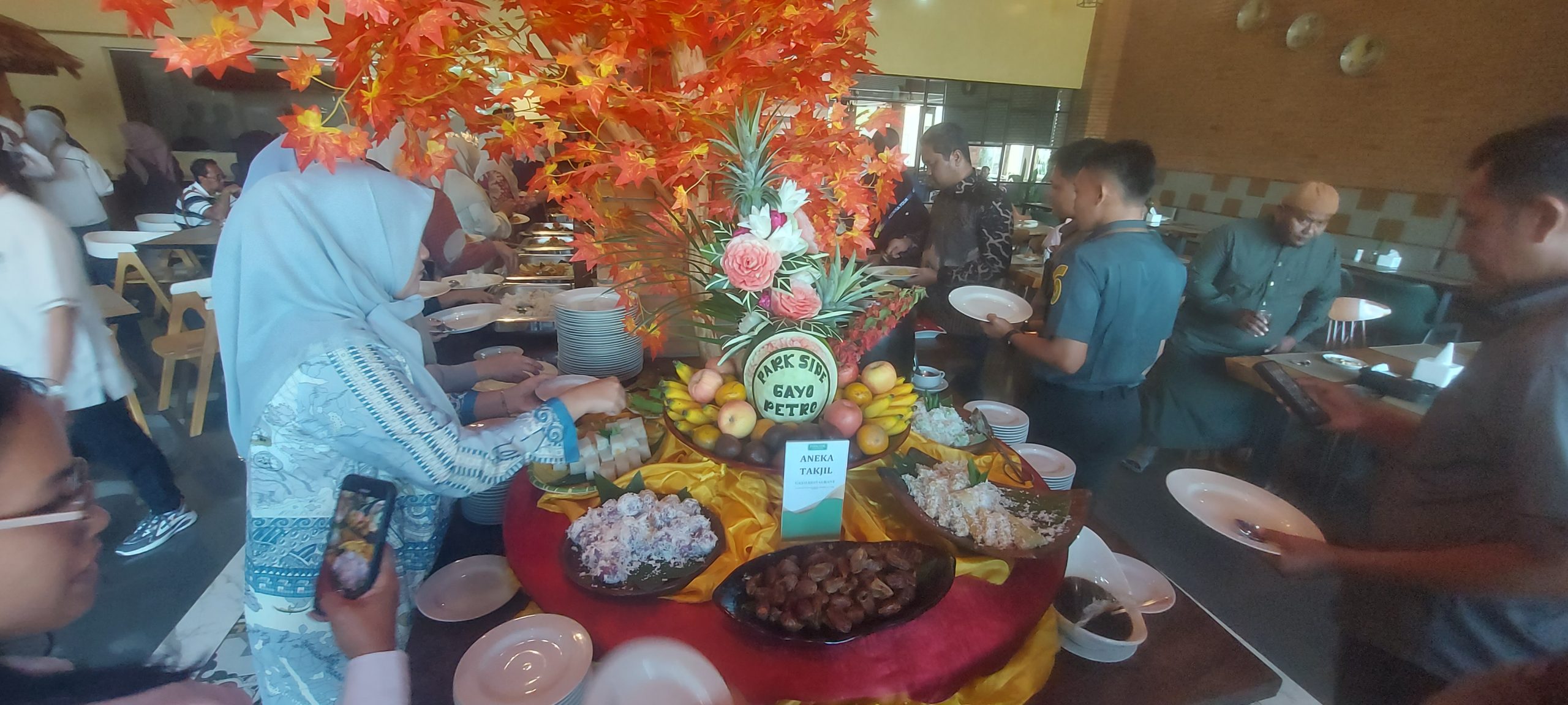 Silaturahmi Hotel Parkside Petro Gayo Bersama Custumer Perkenalkan Menu Makanan Ala Timur Tengah