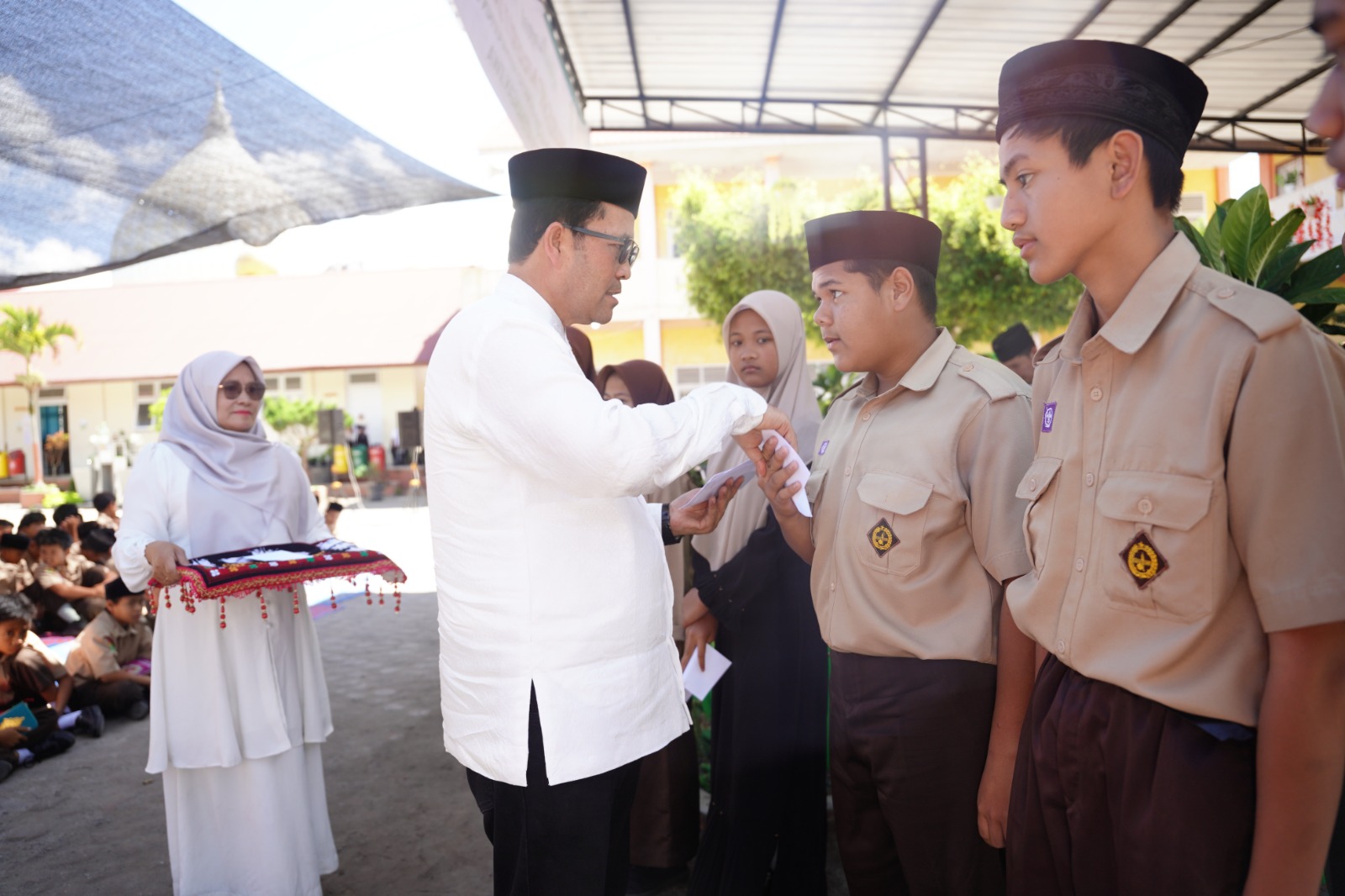 SMP Negeri 1 Takengon Khatam Al-Qur’an Di Datanggi Bupati Aceh Tengah Haili Yoga