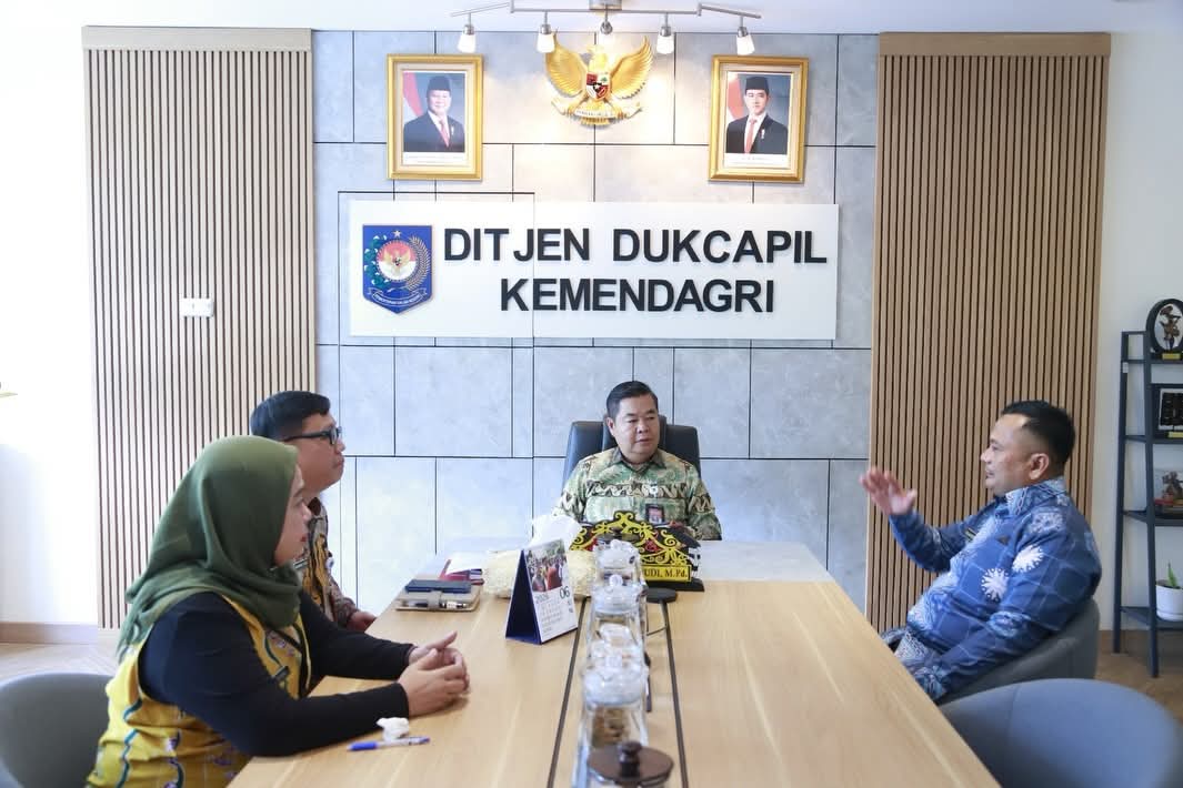 Kadis Dukcapil Aulia Putra Sambanggi Direktur Jenderal Kependudukan dan Pencatatan Sipil, Laporkan Pasca Bencana