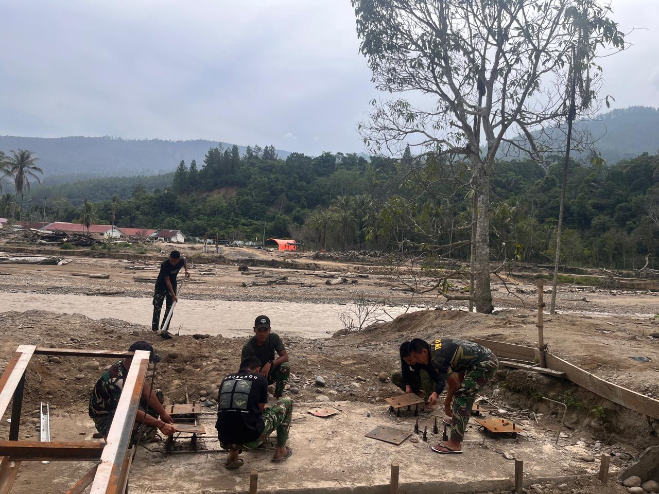 Yonif TP 854/DK Bangun Jembatan Bailey 110 Meter Pulihkan Akses Reje Payung – Linge
