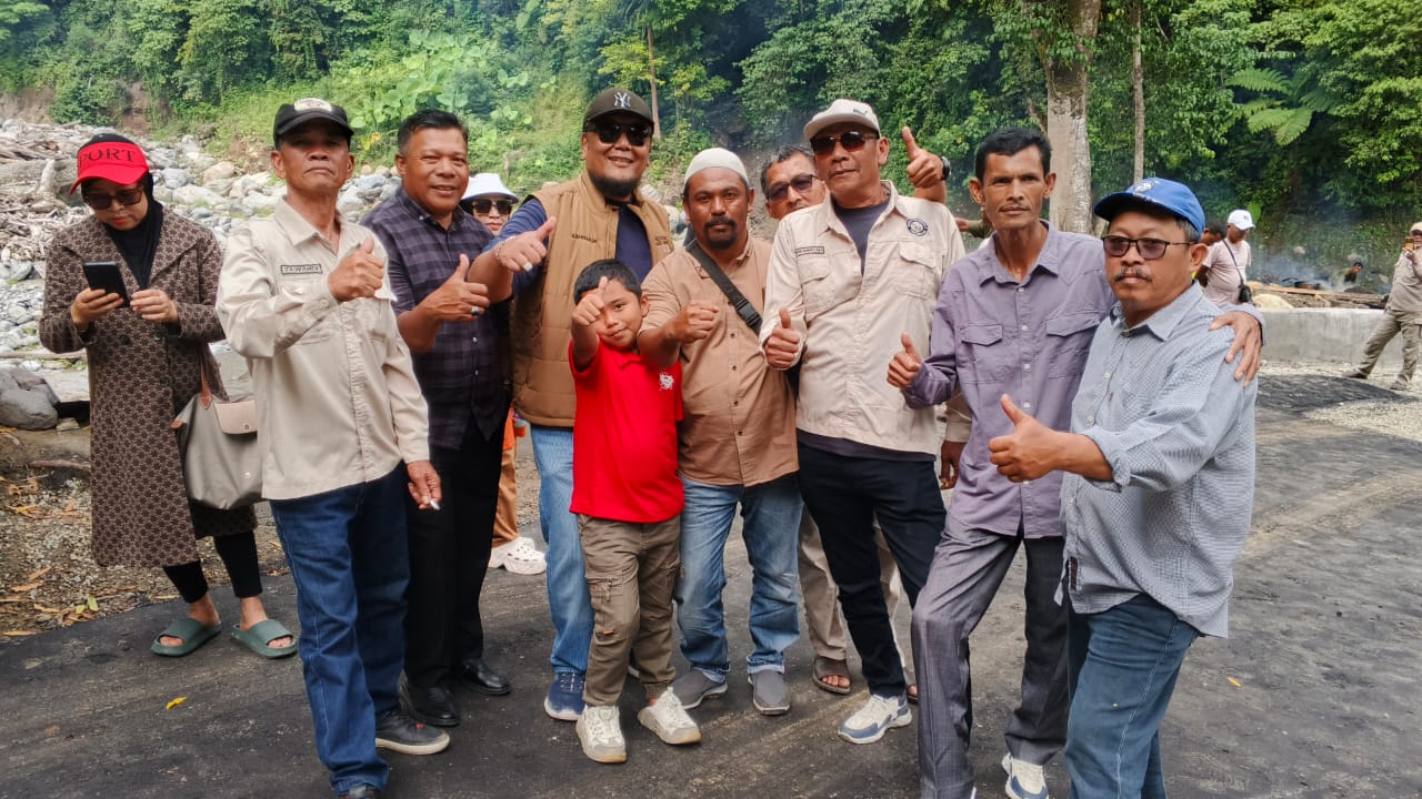 Politisi Nasdem Hamdan Kunjungi Syahrial Abadi Dan Berharap Pemerintah Pusat Cepat Tangani Jalan dan Jembatan Wilayah Tengah