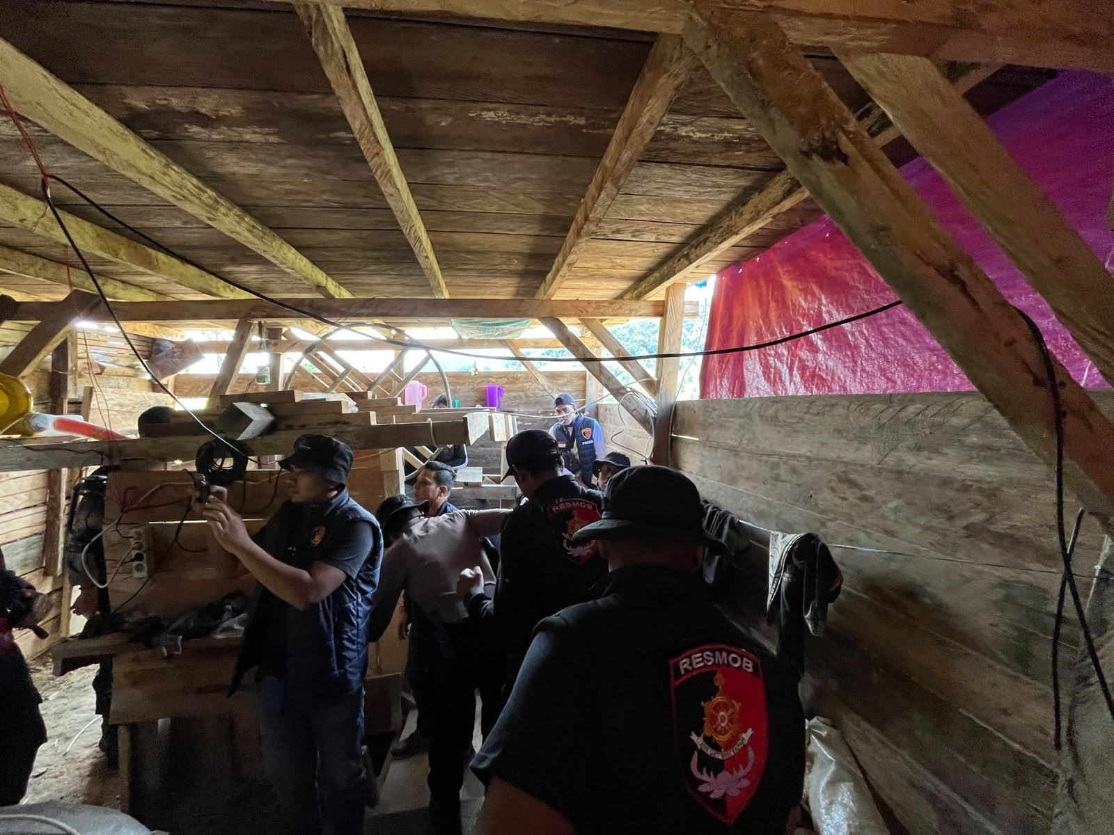 AKBP Muhammad Taufiq Amankan 300 Material Diduga Mengandung Emas Dari Lokasi Tambang Lukup Badak Takengon, “Kita Komitmen Menindak Untuk Menjaga Lingkungan”