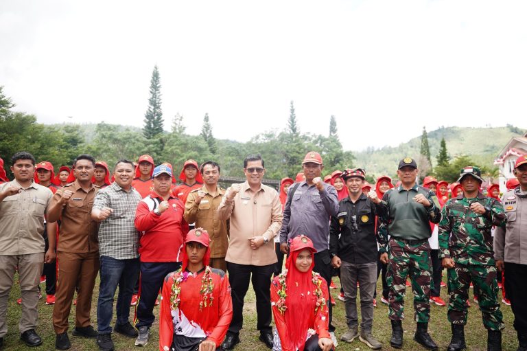 Bupati Haili Yoga Beri Arahan dan Motivasi kepada Paskibraka, Tekankan Disiplin, Integritas, dan Kebanggaan Mengibarkan Merah Putih