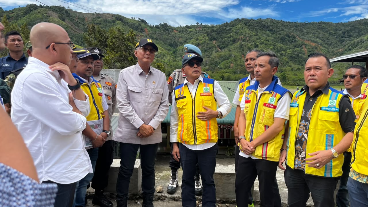 Menteri PU Dody Hanggodo Tinjau Lokasi Longsor Sanehen di Aceh Tengah